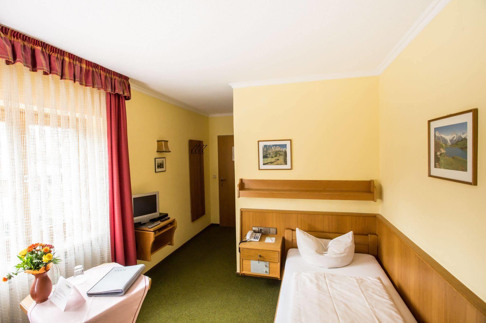 Hotel Sonnleiten ライト・イム・ヴィンクル エクステリア 写真