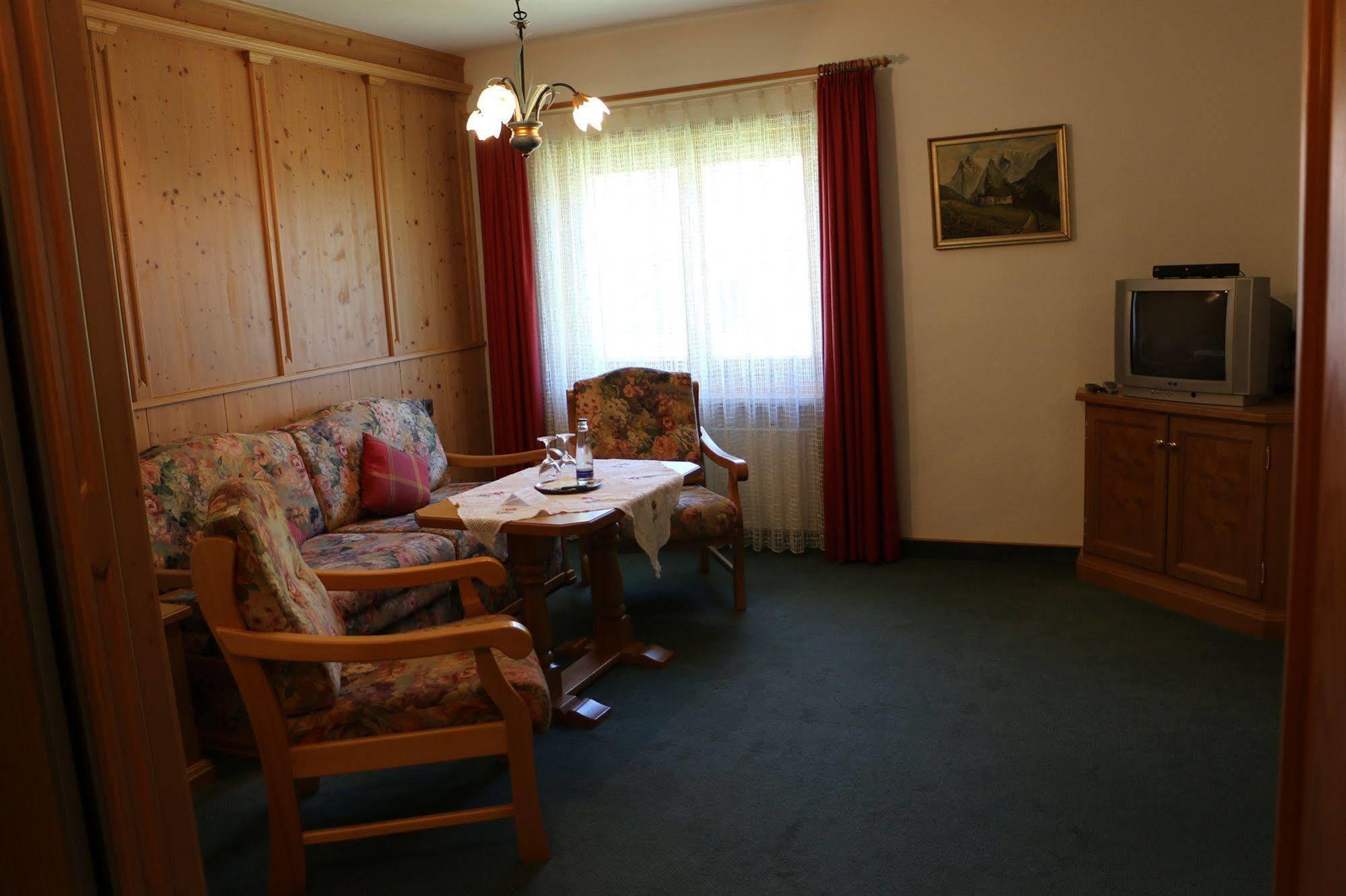 Hotel Sonnleiten ライト・イム・ヴィンクル エクステリア 写真