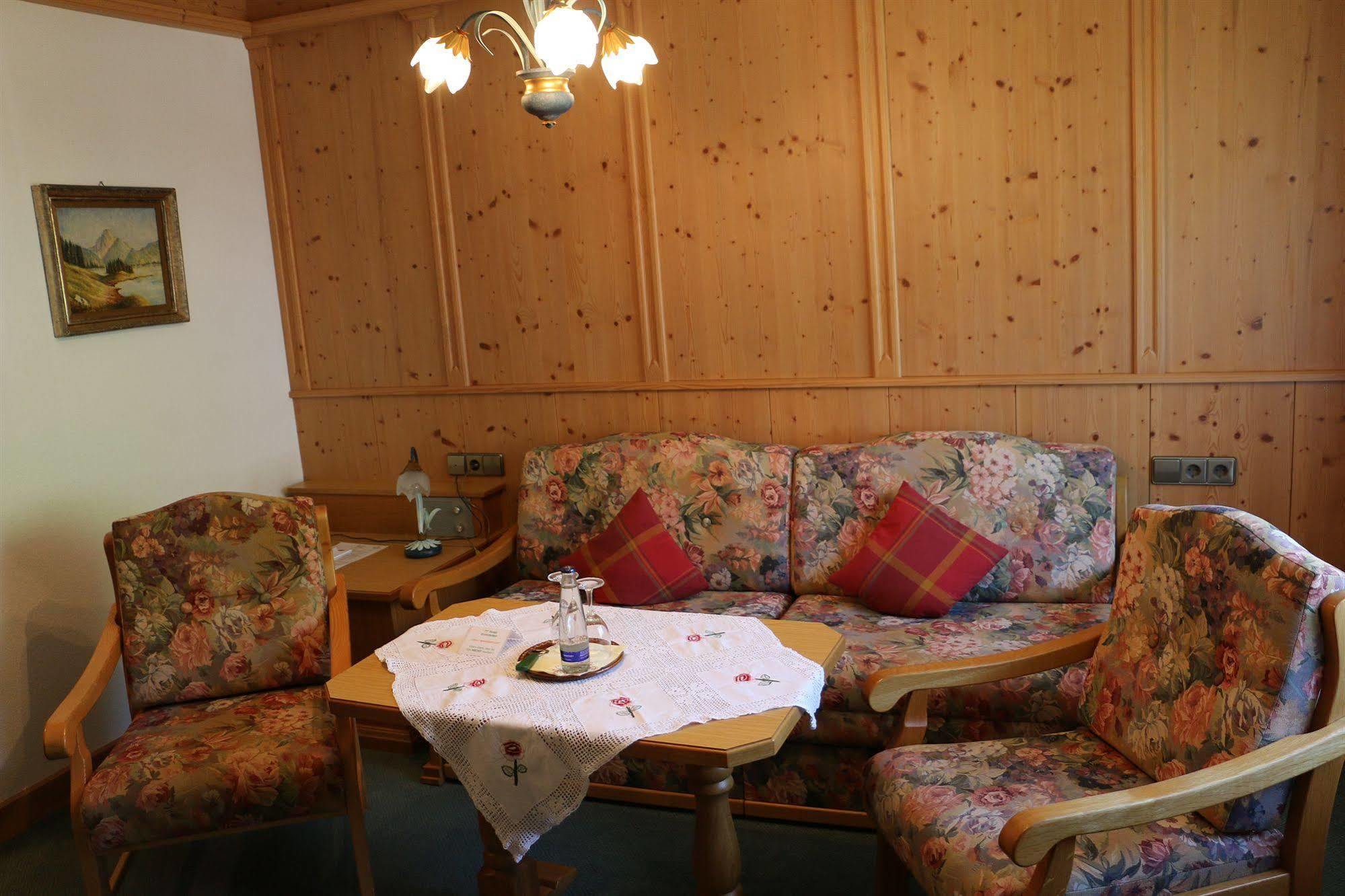 Hotel Sonnleiten ライト・イム・ヴィンクル エクステリア 写真